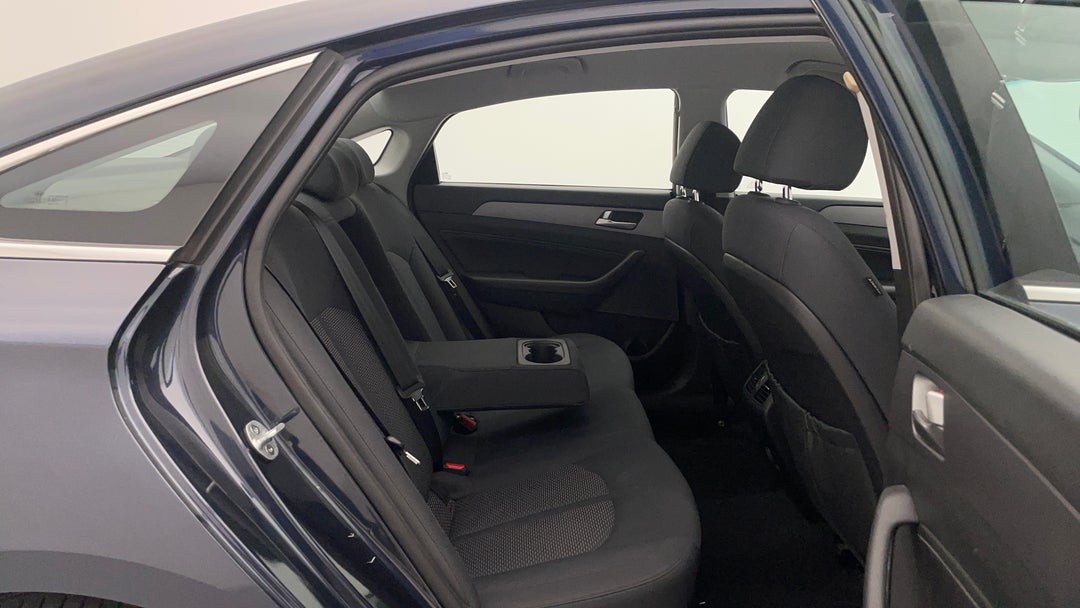 2018 Hyundai Sonata Active, Automatic, 83940 km, Right Side Rear Door Cabin View