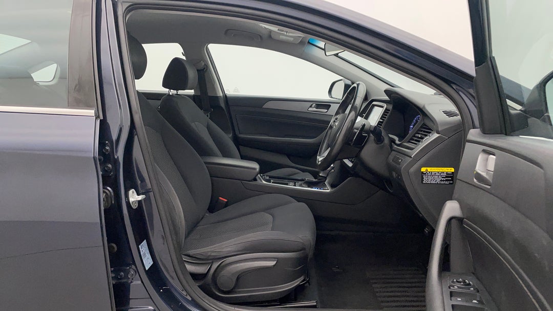 2018 Hyundai Sonata Active, Automatic, 83940 km, Right Side Front Door Cabin View