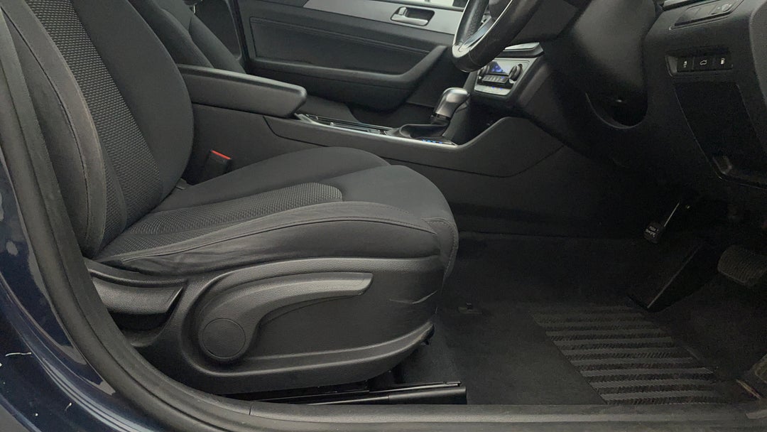 2018 Hyundai Sonata Active, Automatic, 83940 km, Drivers Side Adjustment Panel