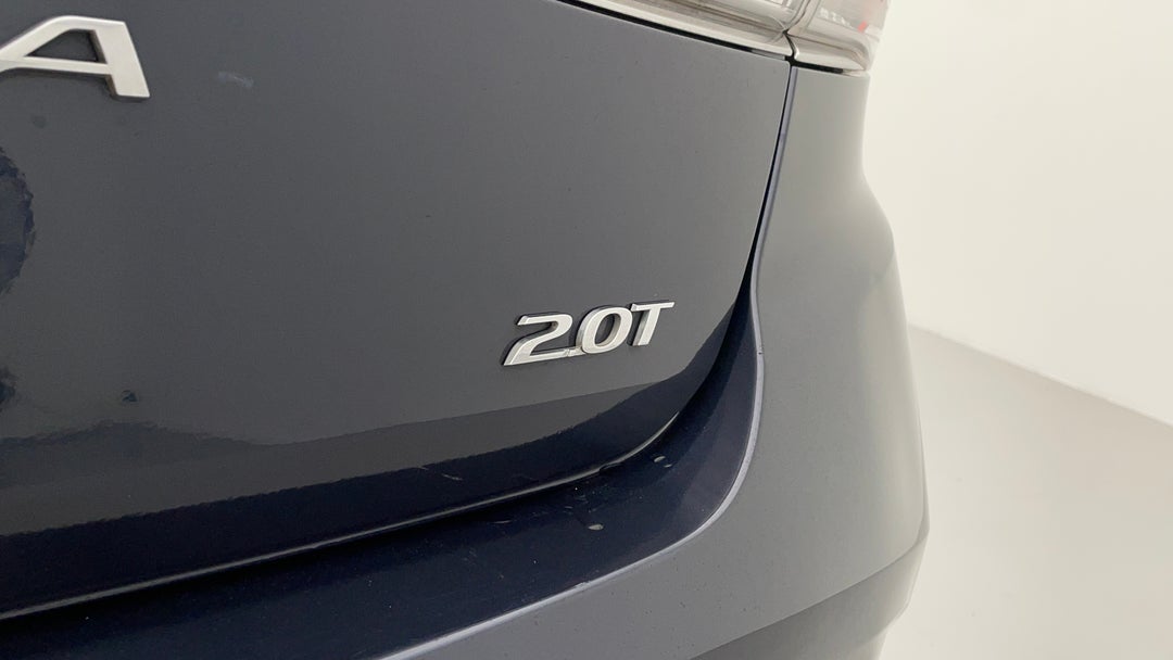 2018 Hyundai Sonata Active, Automatic, 83940 km, Badge (Boot Right Side)