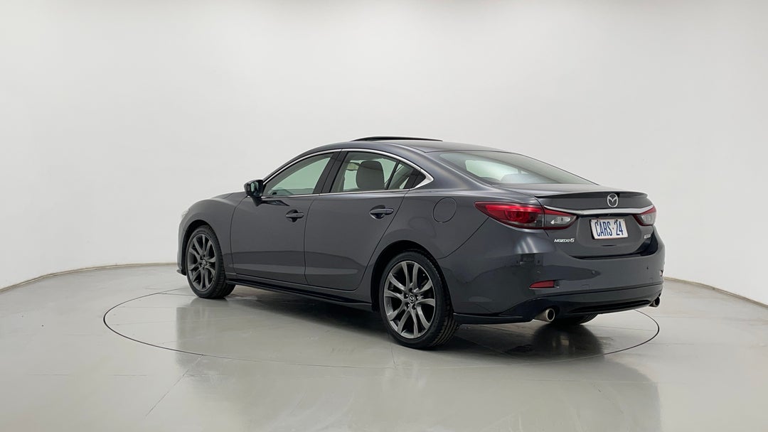 Left Back Diagonal (45- Degree) View