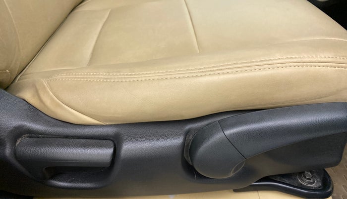 2017 Honda City VX CVT PETROL, Petrol, Automatic, 28,287 km, Driver Side Adjustment Panel