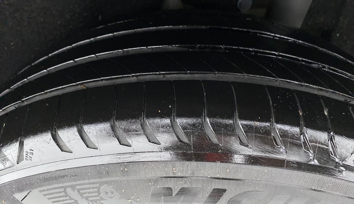 2017 Maruti Vitara Brezza VDI OPT, Diesel, Manual, 94,349 km, Left Rear Tyre Tread
