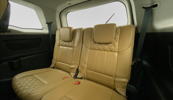 2019 Mahindra XUV500 W11 (O) AT, Diesel, Automatic, 79,978 km, Third Seat Row ( optional )