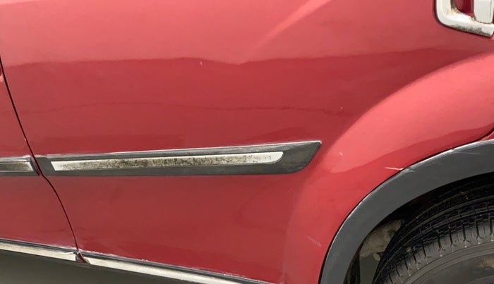 2019 Mahindra XUV500 W11 (O) AT, Diesel, Automatic, 79,978 km, Rear left door - Minor scratches