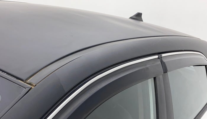 2016 Hyundai Elite i20 SPORTZ 1.2, Petrol, Manual, 1,12,617 km, Left B pillar - Paint is slightly faded