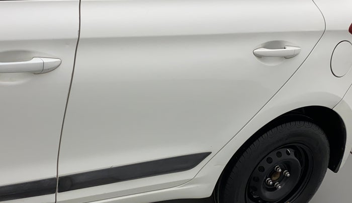 2016 Hyundai Elite i20 SPORTZ 1.2, Petrol, Manual, 1,12,617 km, Rear left door - Slight discoloration