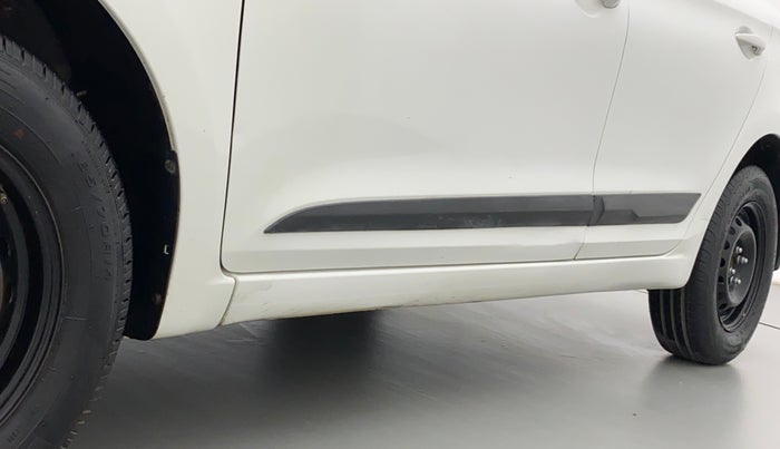 2016 Hyundai Elite i20 SPORTZ 1.2, Petrol, Manual, 1,12,617 km, Left running board - Slightly dented