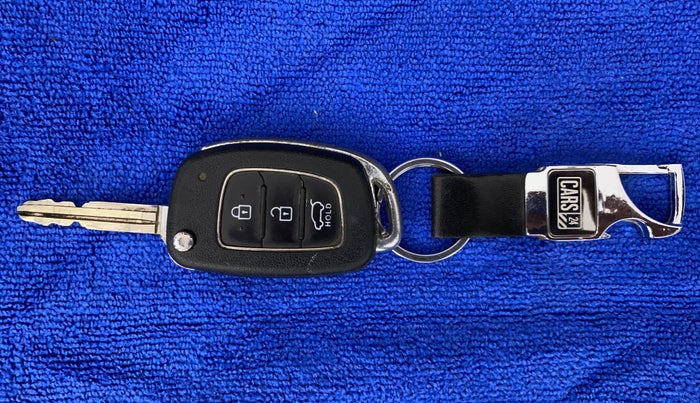 2016 Hyundai Elite i20 SPORTZ 1.2, Petrol, Manual, 1,12,617 km, Key Close Up