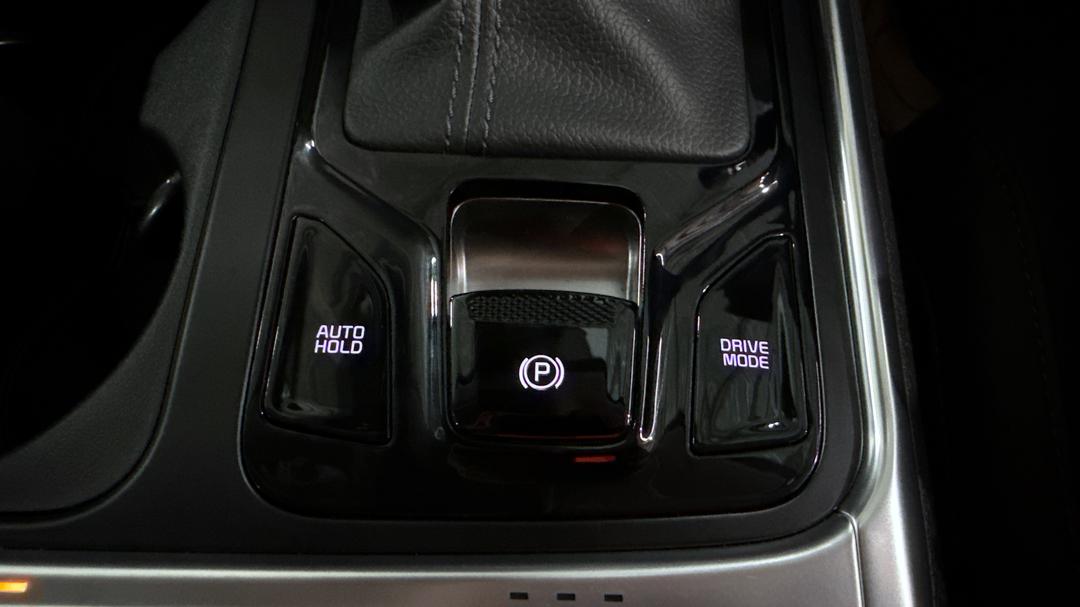 2025 Kia Carnival Sport+, Automatic, 3216 km, Handbrake