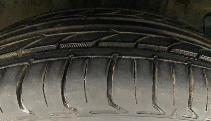 2014 Hyundai i20 MAGNA 1.2, Petrol, Manual, 58,018 km, Right Front Tyre Tread