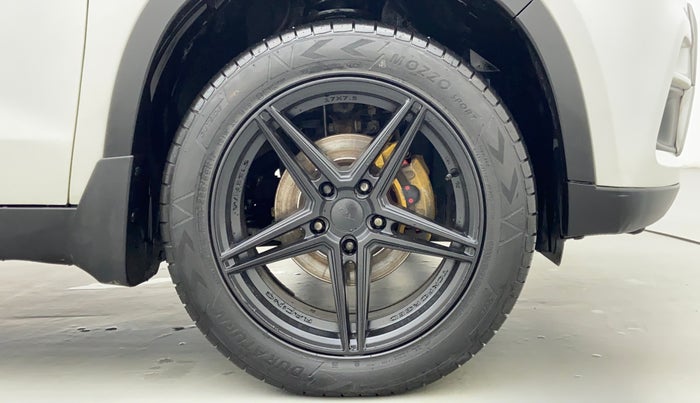 2018 Maruti Vitara Brezza LDI OPT, Diesel, Manual, 75,838 km, Right Front Wheel