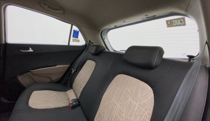 2015 Hyundai Grand i10 ASTA AT 1.2 KAPPA VTVT, Petrol, Automatic, 43,619 km, Right Side Rear Door Cabin