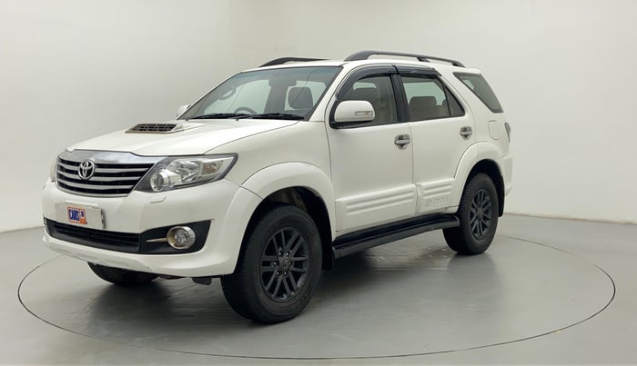 2015 Toyota Fortuner 3.0 AT 4X2, Diesel, Automatic, 1,17,453 km, Left Front Diagonal