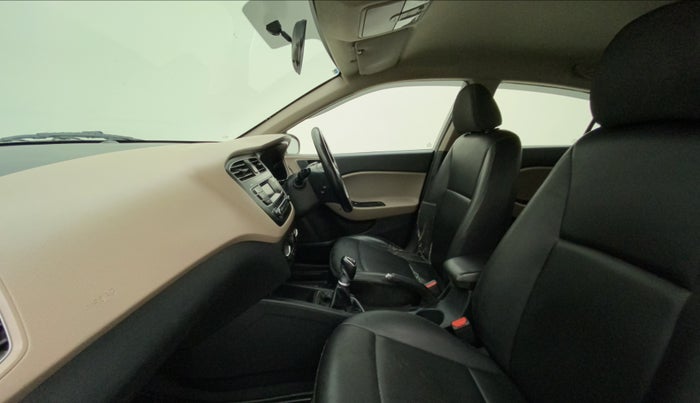 2019 Hyundai Elite i20 MAGNA PLUS 1.4 CRDI, Diesel, Manual, 62,874 km, Right Side Front Door Cabin