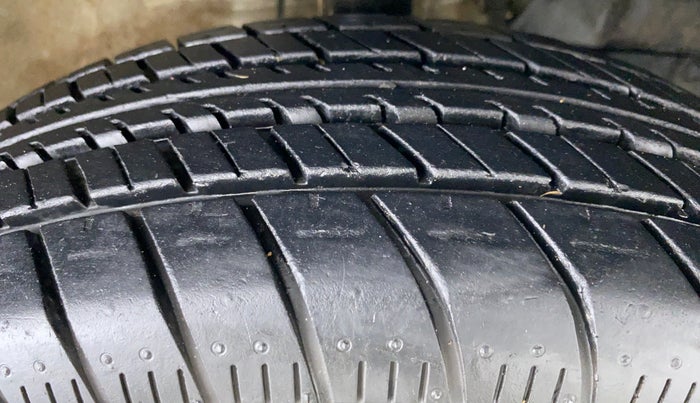 2019 Maruti New Wagon-R LXI 1.0 L, Petrol, Manual, 12,245 km, Right Front Tyre Tread