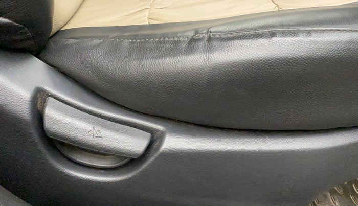 2014 Hyundai Grand i10 MAGNA 1.2 KAPPA VTVT, Petrol, Manual, 26,002 km, Driver Side Adjustment Panel
