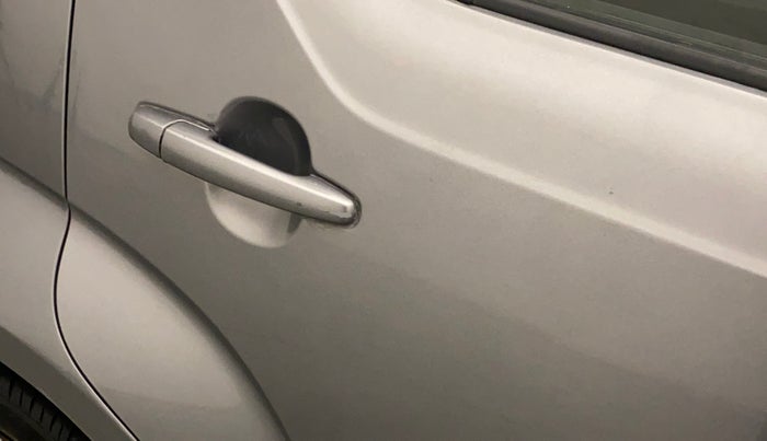 2017 Maruti IGNIS DELTA 1.2, CNG, Manual, 56,219 km, Right rear door - Minor scratches