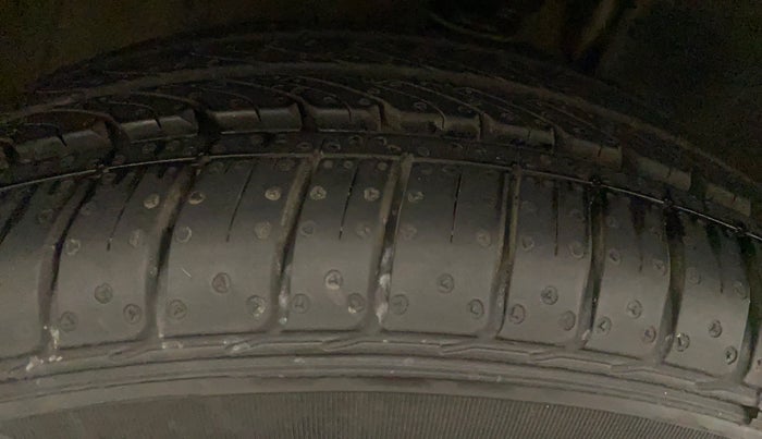2017 Maruti IGNIS DELTA 1.2, CNG, Manual, 56,219 km, Right Rear Tyre Tread