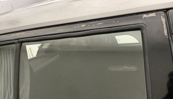 2017 Maruti IGNIS DELTA 1.2, CNG, Manual, 56,219 km, Right rear door - Door visor damaged