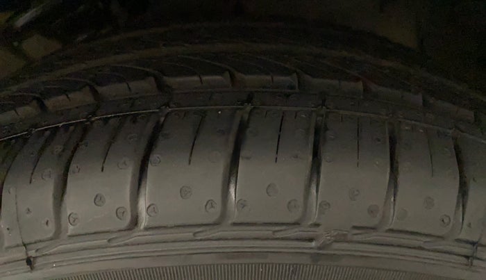 2017 Maruti IGNIS DELTA 1.2, CNG, Manual, 56,219 km, Left Front Tyre Tread