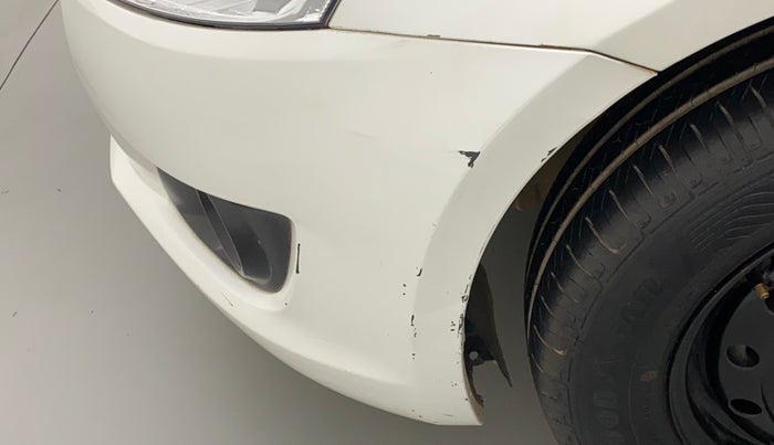 2013 Maruti Swift VXI, Petrol, Manual, 60,801 km, Front bumper - Minor scratches