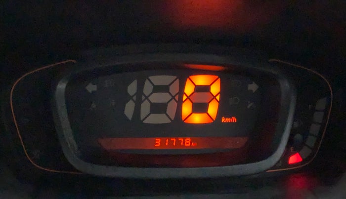 2018 Renault Kwid 1.0 RXT, Petrol, Manual, 31,995 km, Odometer Image