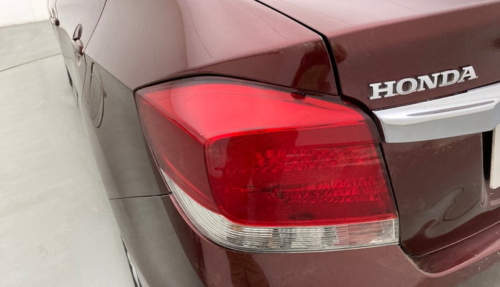 2013 Honda Amaze 1.5L I-DTEC S, Diesel, Manual, 87,589 km, Left tail light - Reverse gear light not functional