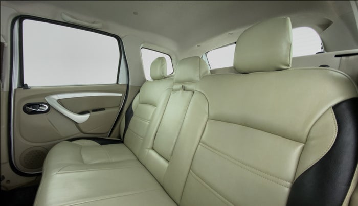 2016 Nissan Terrano XL P, Petrol, Manual, 39,999 km, Right Side Rear Door Cabin
