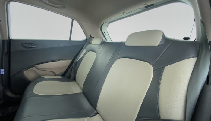 2015 Hyundai Grand i10 MAGNA 1.2 KAPPA VTVT, Petrol, Manual, 41,827 km, Right Side Rear Door Cabin