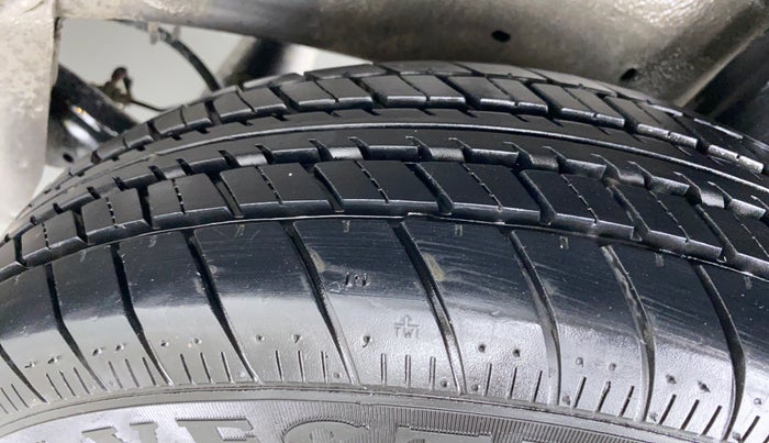 2017 Maruti Celerio LXI d, Petrol, Manual, 7,354 km, Left Rear Tyre Tread