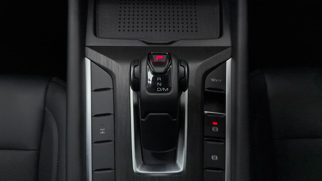 2025 GWM Cannon Ultra (4x4), Automatic, 9646 km, Gear Lever 