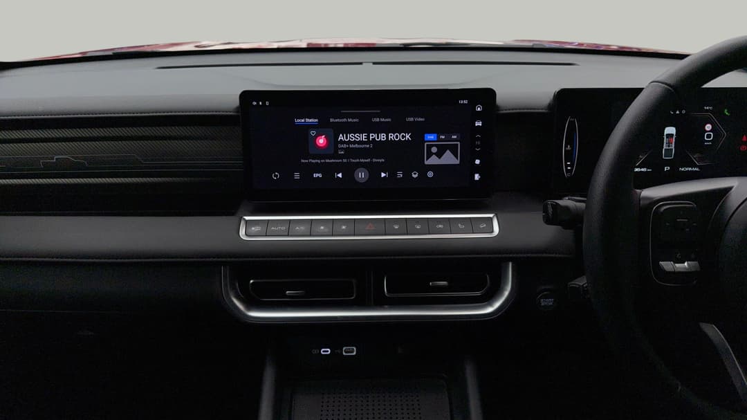 2025 GWM Cannon Ultra (4x4), Automatic, 9646 km, Center Console