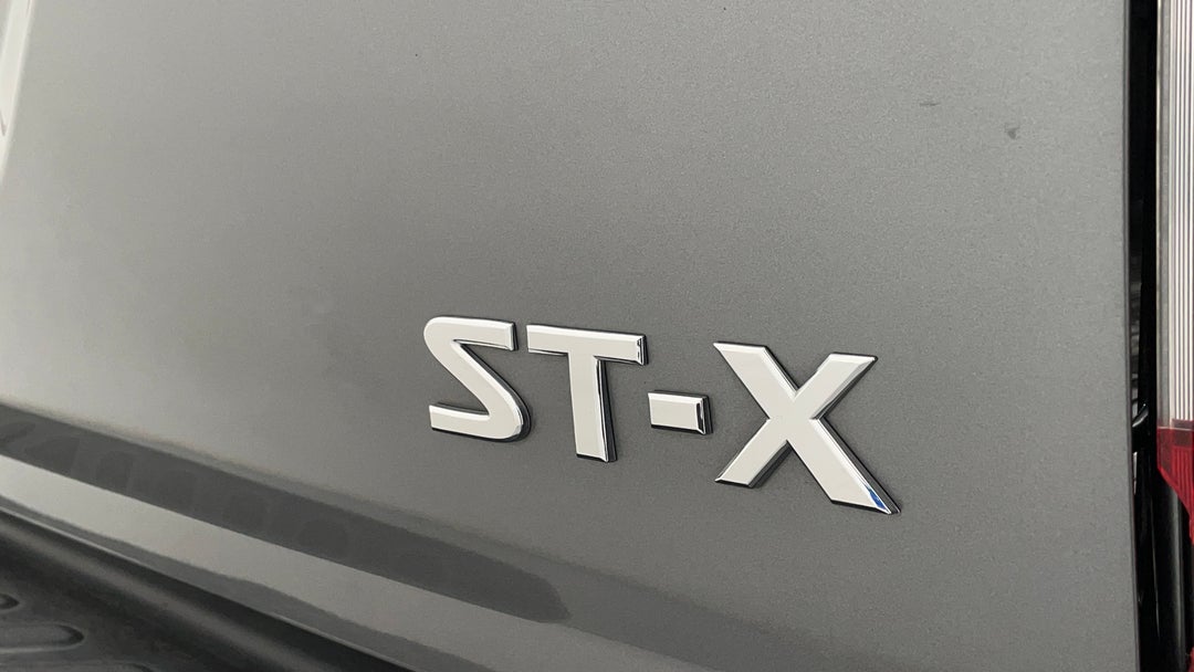 Badge (Boot Right Side)