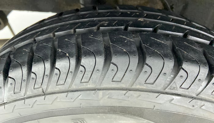 2016 Datsun Go T, Petrol, Manual, 12,476 km, Right Rear Tyre Tread