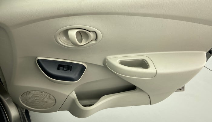 2016 Datsun Go T, Petrol, Manual, 12,476 km, Driver Side Door Panels Control