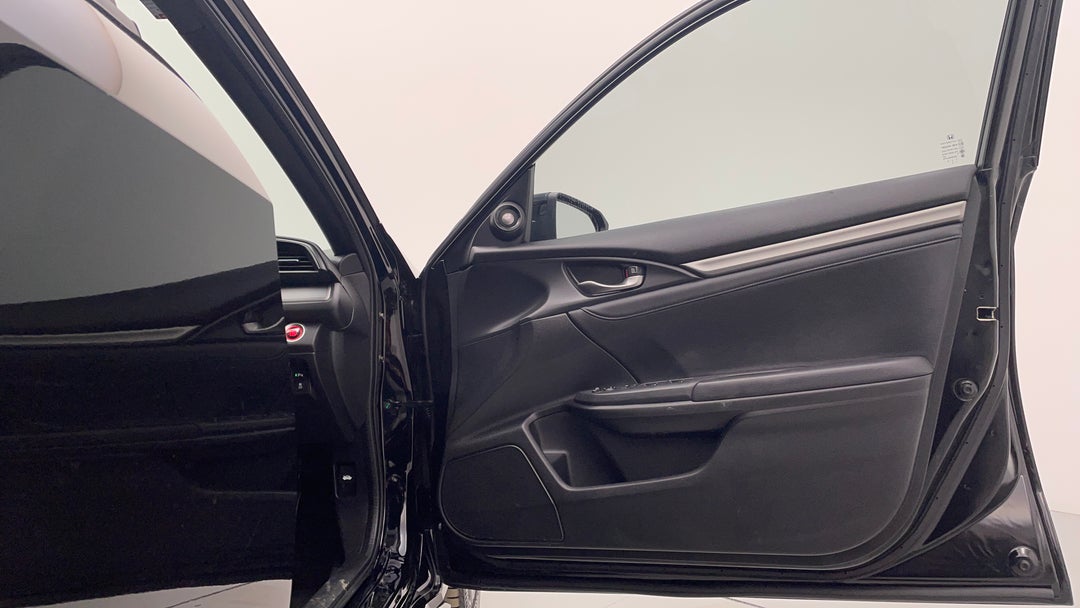 2017 Honda Civic Rs, Automatic, 68053 km, Speaker View