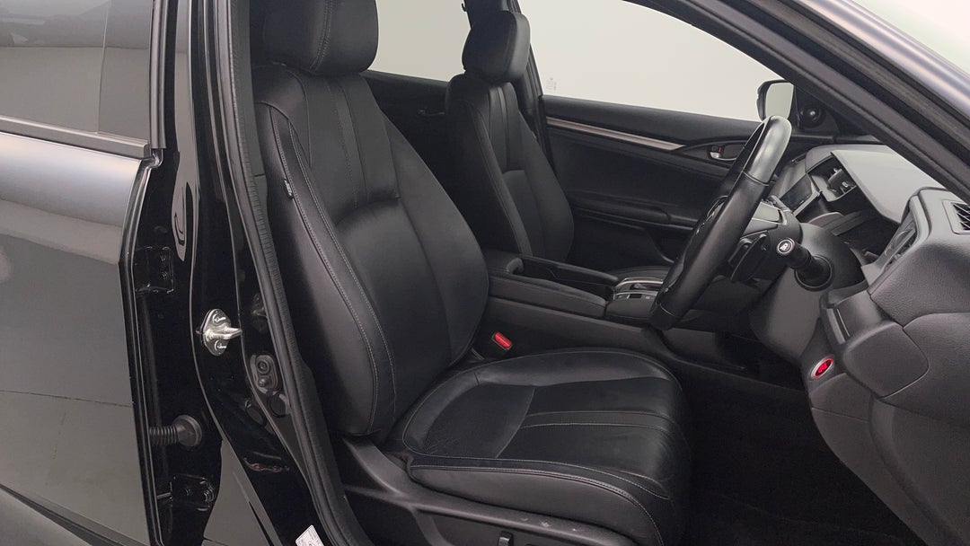 2017 Honda Civic Rs, Automatic, 68053 km, Right Side Front Door Cabin View