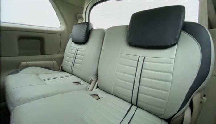 2014 Toyota Innova 2.5 VX 8 STR BS IV, Diesel, Manual, 1,44,255 km, Third Seat Row