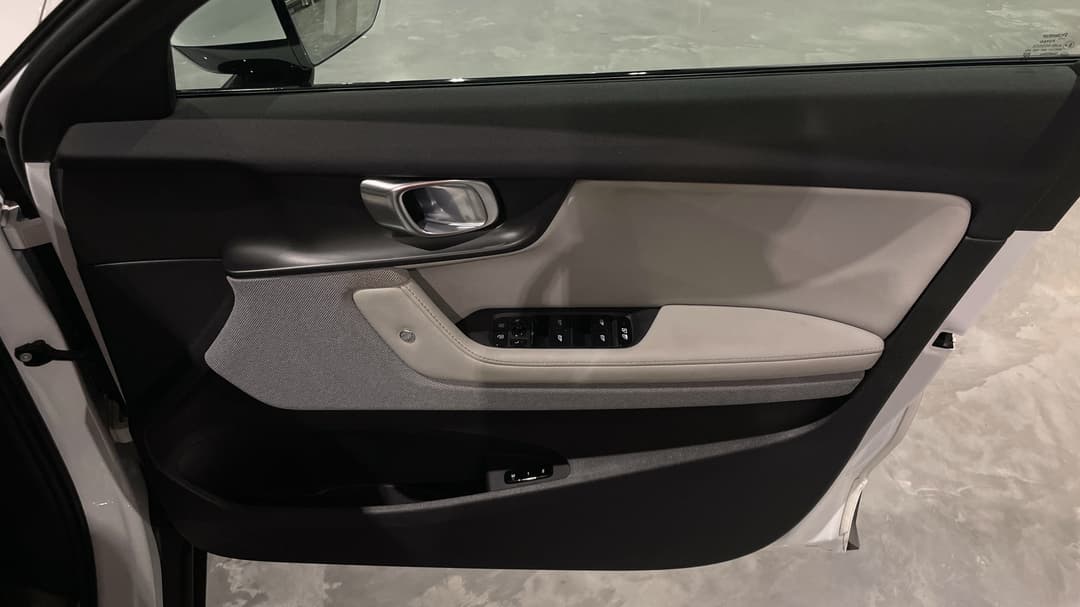 2022 Polestar 2 Std Range Single Motor 69kwh, Automatic, 58764 km, Speaker View