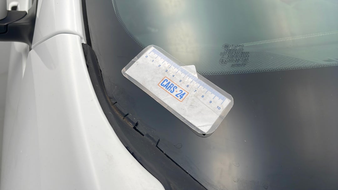 Windshield Front Scratch