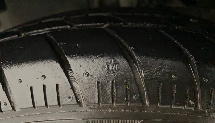 2011 Hyundai i10 SPORTZ 1.2, Petrol, Manual, 84,493 km, Left Front Tyre Tread