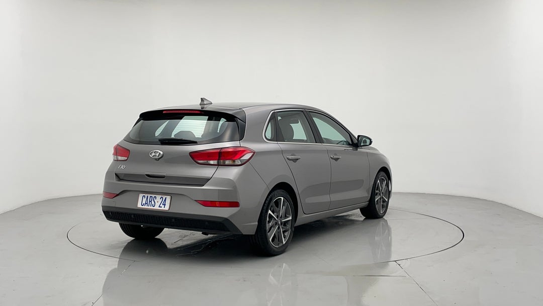 Right Back Diagonal (45- Degree) View