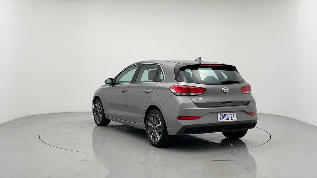 Left Back Diagonal (45- Degree) View