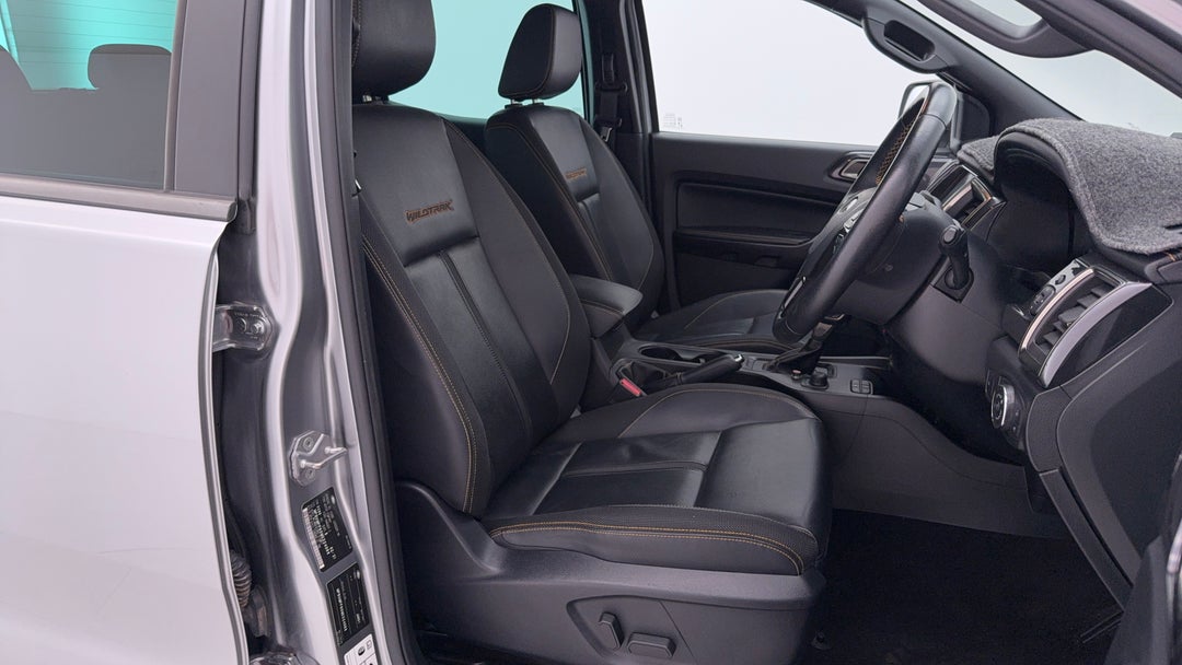 2021 Ford Ranger Wildtrak 2.0 (4x4), Automatic, 77678 km, Right Side Front Door Cabin View