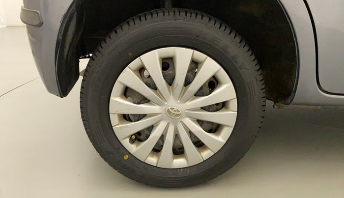 2014 Toyota Etios Liva G, Petrol, Manual, 23,449 km, Right Rear Wheel