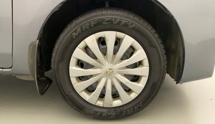 2014 Toyota Etios Liva G, Petrol, Manual, 23,449 km, Right Front Wheel