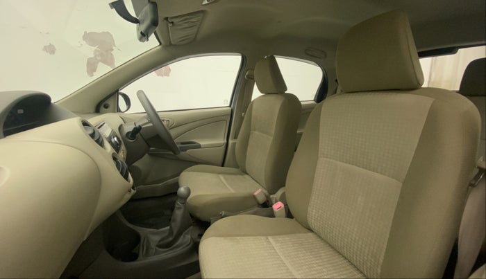 2014 Toyota Etios Liva G, Petrol, Manual, 23,449 km, Right Side Front Door Cabin