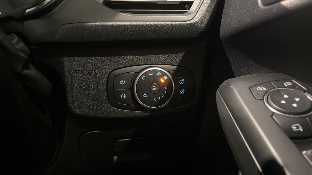 2019 Ford Focus Active, Automatic, 63740 km, Utility Switches/Buttons