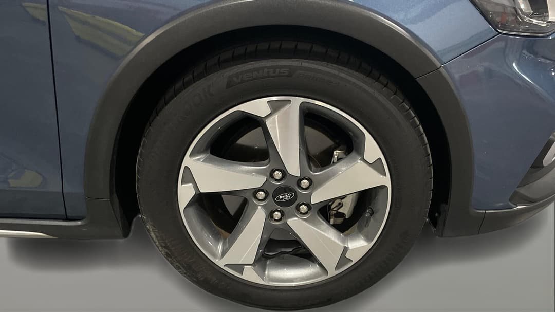 2019 Ford Focus Active, Automatic, 63740 km, Right Front Wheel